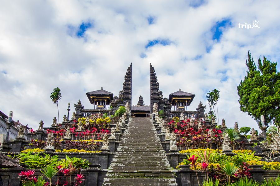 Đền hướng Bali- Tripa