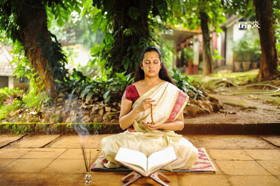 Hindu- Tripa