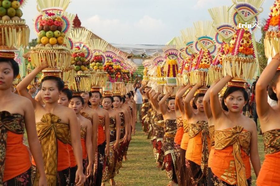Galungan Bali - Tripa