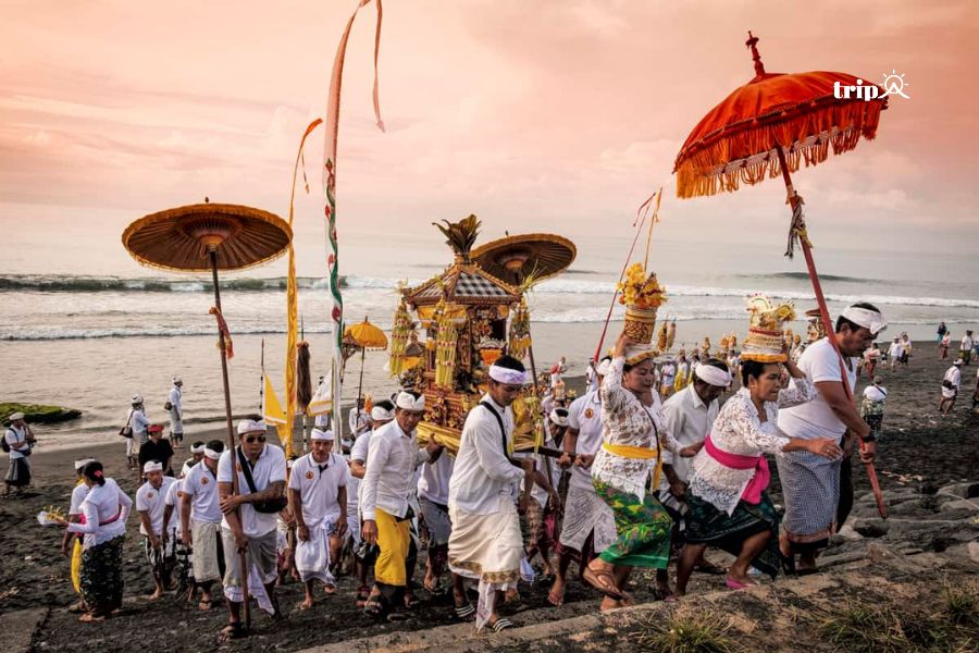 Melasti festival bali-tripa