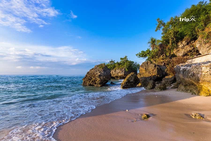 Padang Padang beach - tripa