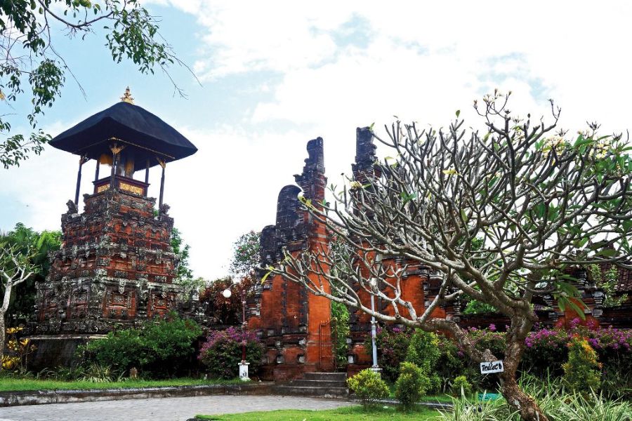 Đền Rambut Siwi - Tripa