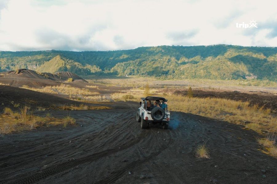Tour xe Jeep Bali -tripa