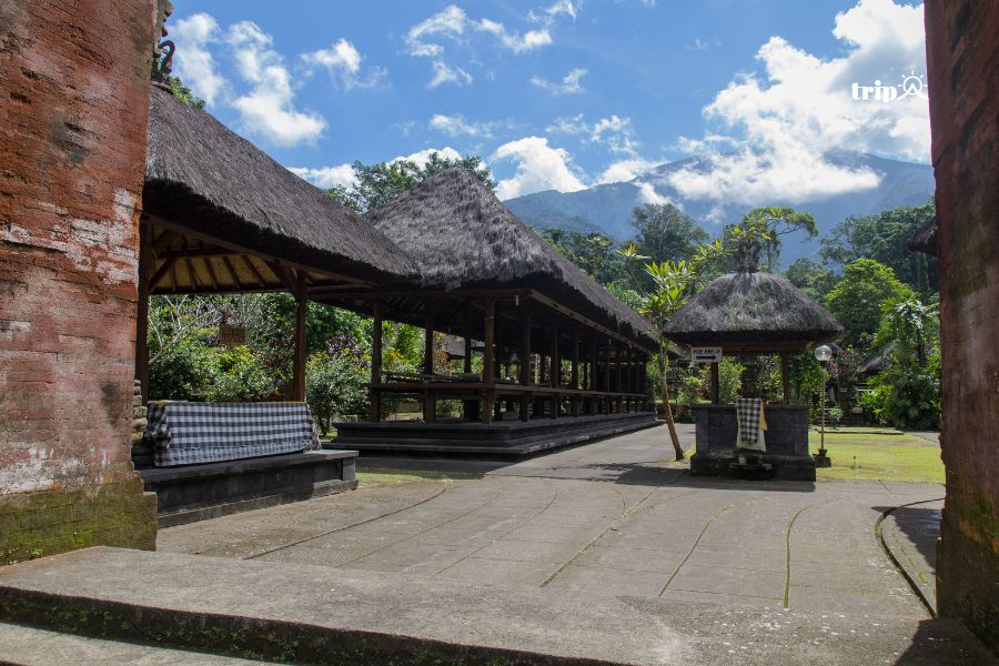 Luhur Batukaru
