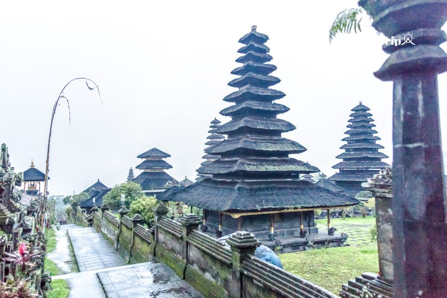 Bali mùa mưa - Tripa