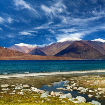 HỒ PANGONG Ở LADAKH, ẤN ĐỘ - NGỌC TRAI THIÊN NHIÊN GIỮA VÙNG CAO NGUYÊN HIMALAYA