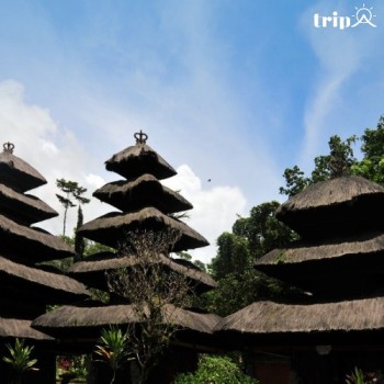 BÍ ẨN ĐỀN LUHUR BATUKARU