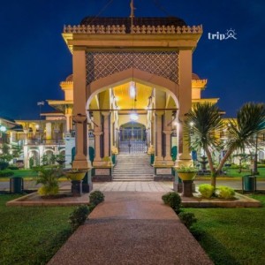 Land Tour Medan (Indonesia) 4N3D