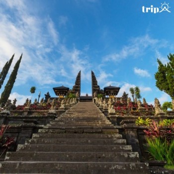 NGÔI ĐỀN LINH THIÊNG NHẤT BALI – BESAKIH, TANAH LOT HAY ULUWATU ?