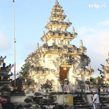PURA BATU MEDAWU - NGÔI ĐỀN LINH THIÊNG TRÊN ĐẢO NUSA PENIDA