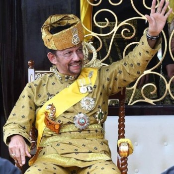 VUA SULTAN HASSANAL BOLKIAH: NGƯỜI LÃNH ĐẠO TÀI BA CỦA BRUNEI